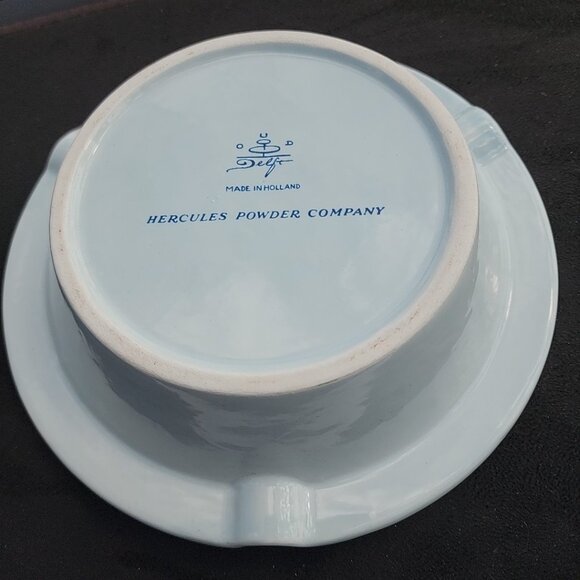 Vintage Delft Hand Painted Ceramic Ashtray, Large Delft Blue Holland Ashtray 7" - Picture 3 of 3